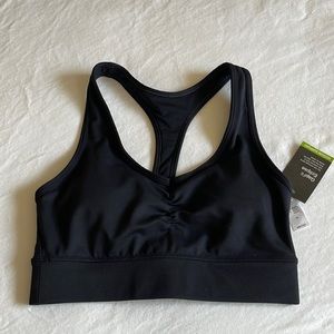 BRAND NEW GapFit  Medium support sports bra with removable pads